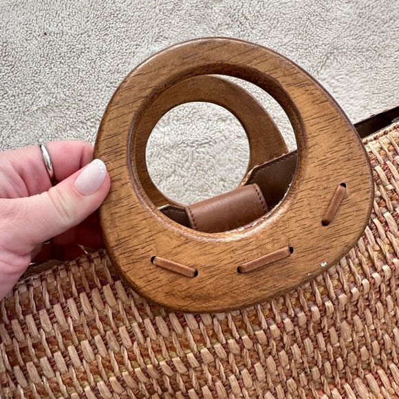 Fossil Woven Wooden Handle Hand Bag - Picture 4 of 7